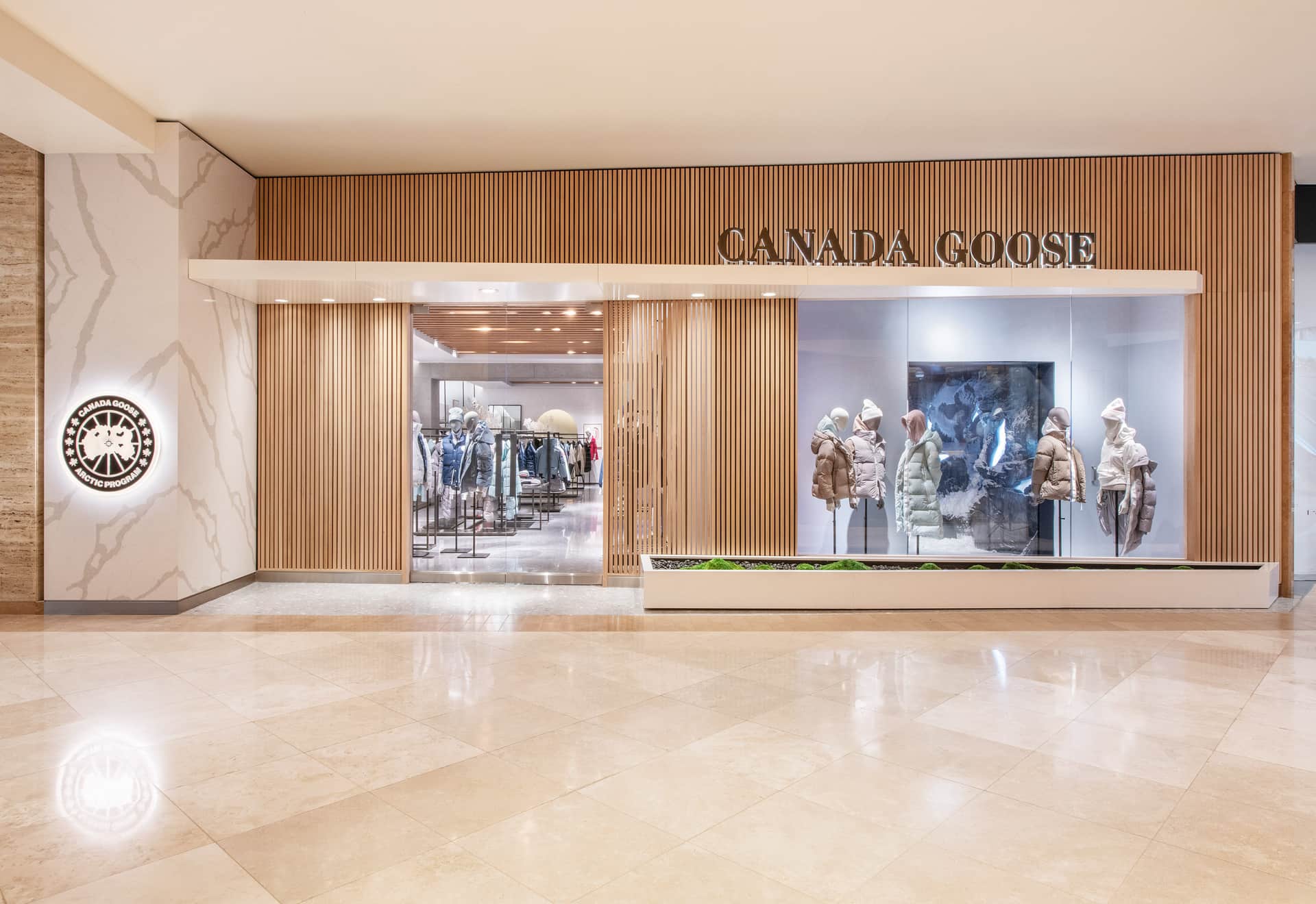 Canada Goose, Los Angeles - South Coast Plaza Canada Goose, Los Angeles - South Coast Plaza